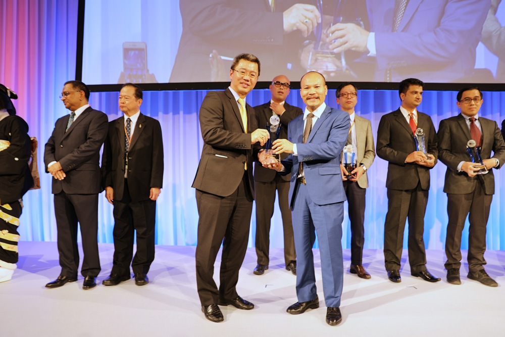 Công ty Công nghệ thông tin (CNTT) duy nhất của Việt Nam đón nhận giải thưởng quốc tế ASOCIO Award 2018