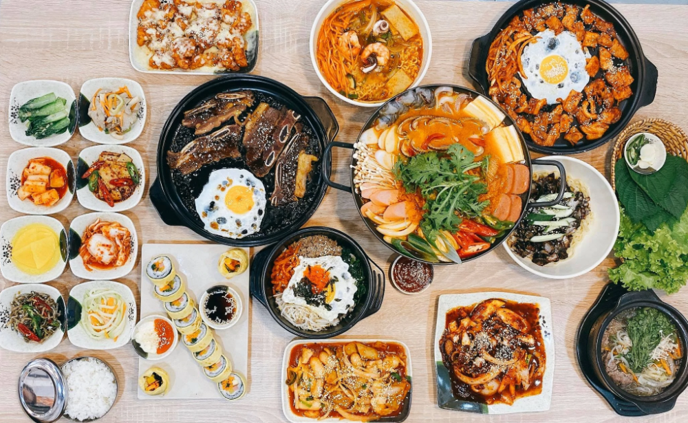 Panchan (món ăn phụ) là những món không thể thiếu trong các bữa ăn Hàn Quốc