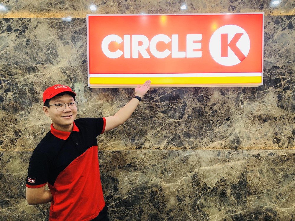 nhân viên - chiến lược marketing của circle k về nhân sự
