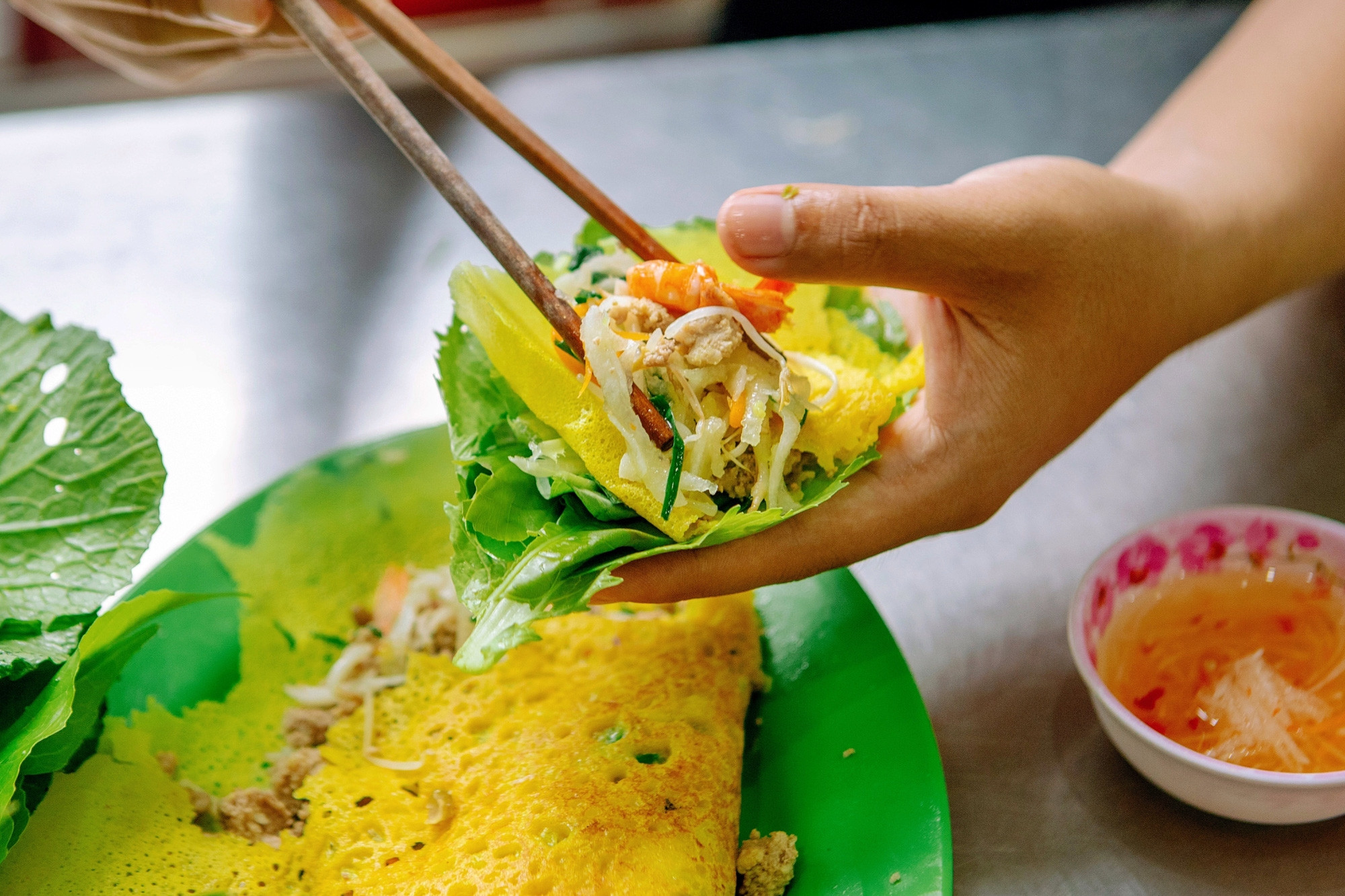 Bánh xèo Việt Nam được chuyên trang ẩm thực nổi tiếng giới thiệu