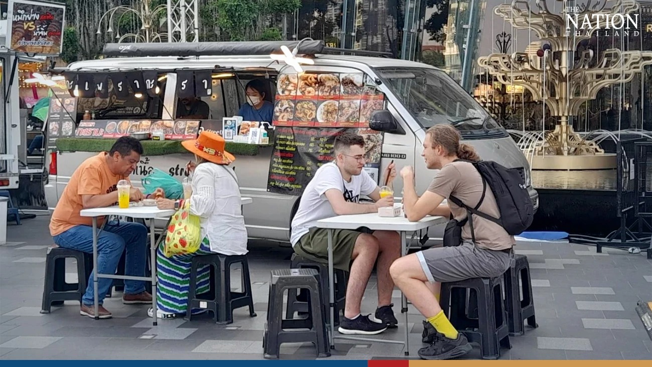 Thái Lan đưa xe bán đồ ăn thành xu hướng du lịch mới