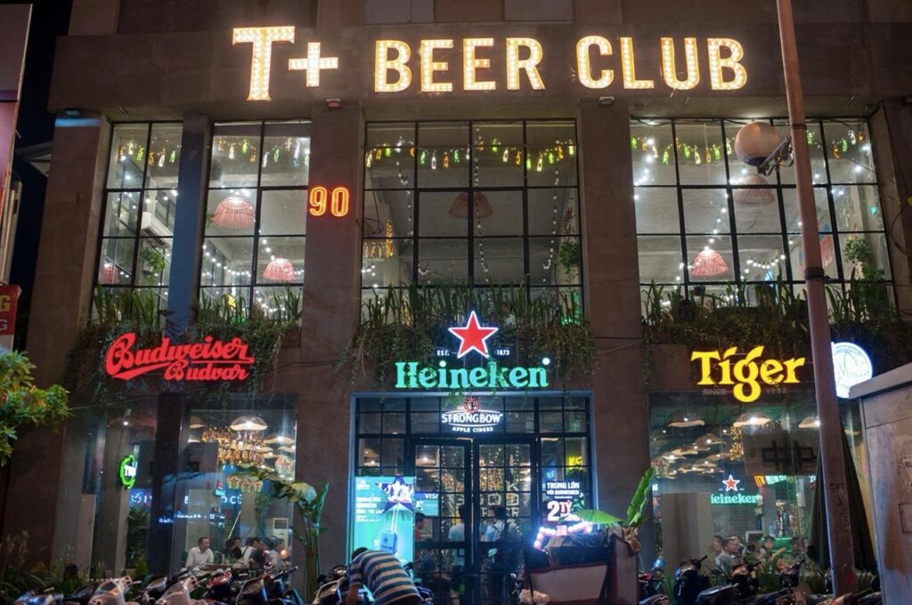 T+ Beer Club nhà hàng rẻ cho nhóm ở Hà Nội 