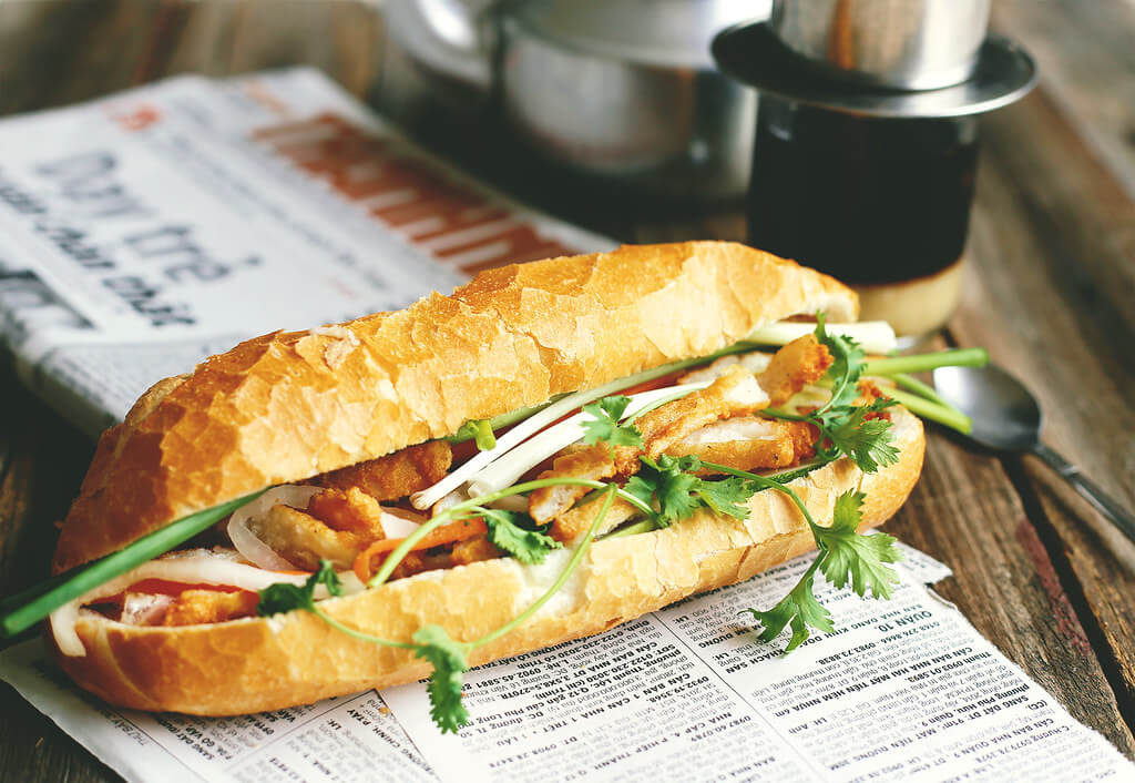 thuận lợi. khó khăn bán bánh mì ăn sáng