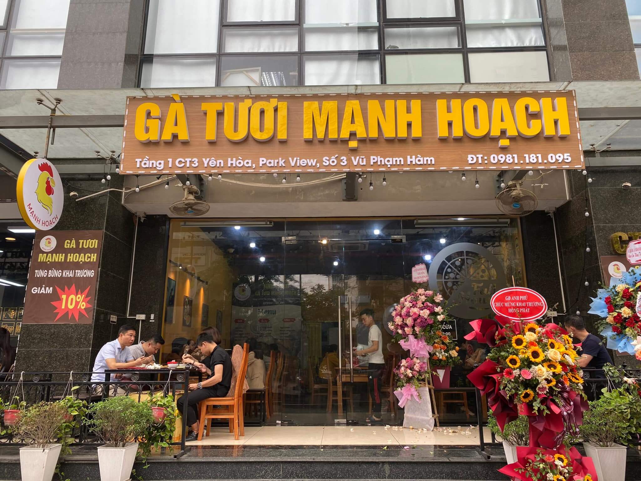 Review menu gà Mạnh Hoạch